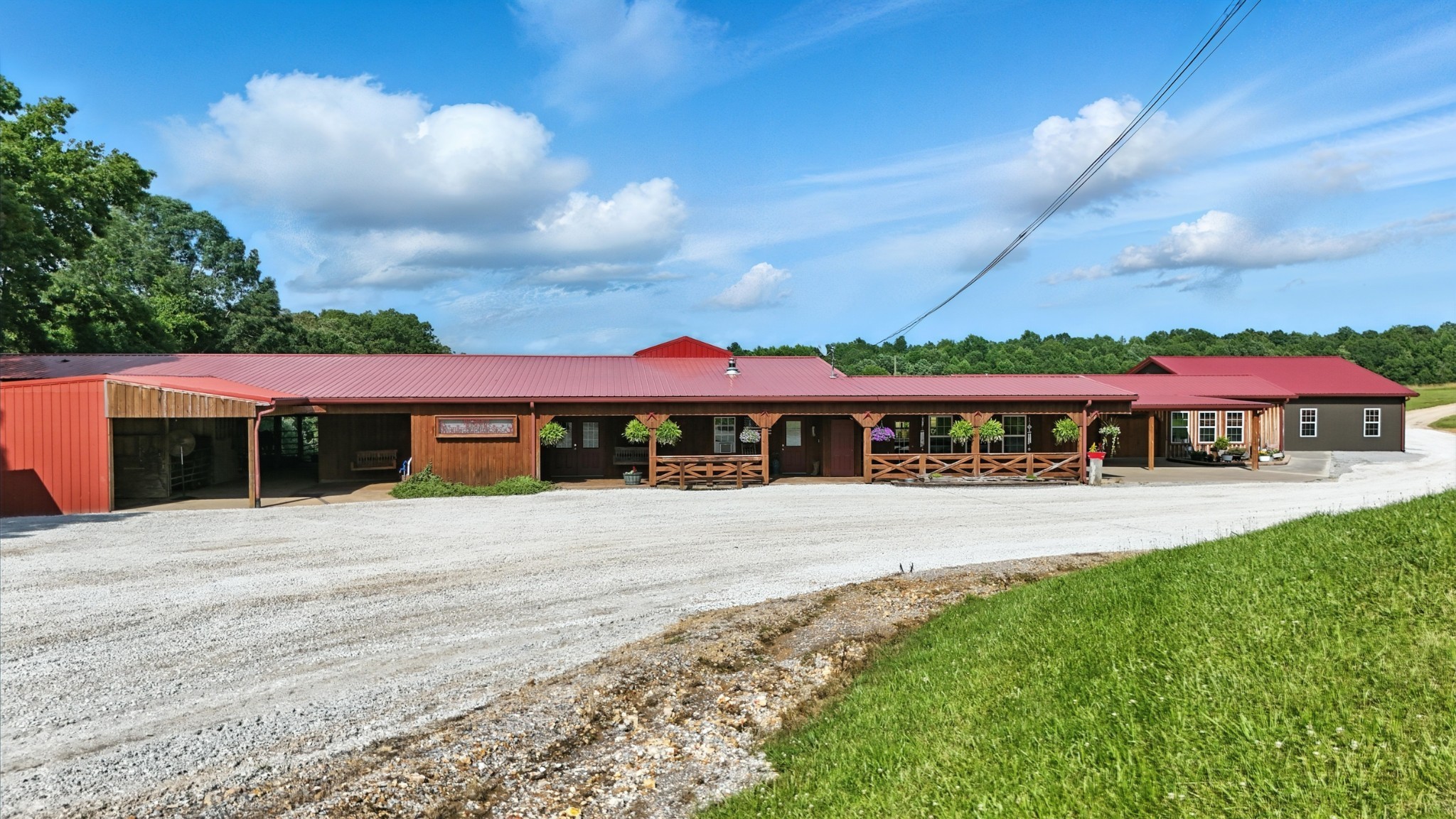 1880 Clydeton Road Waverly TN 37185
