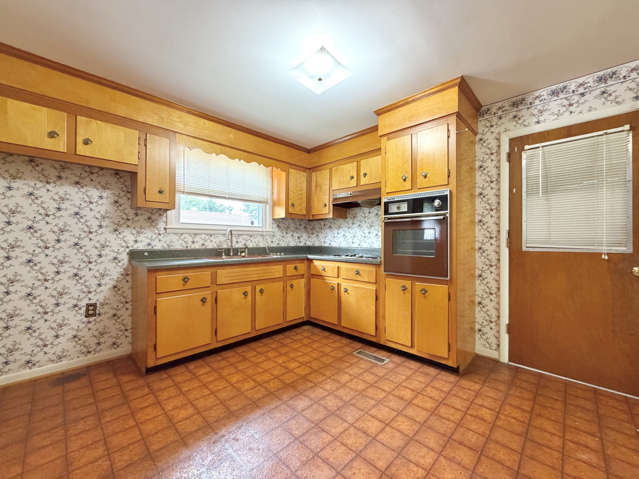 202 Charlemagne Boulevard Clarksville TN 37042
