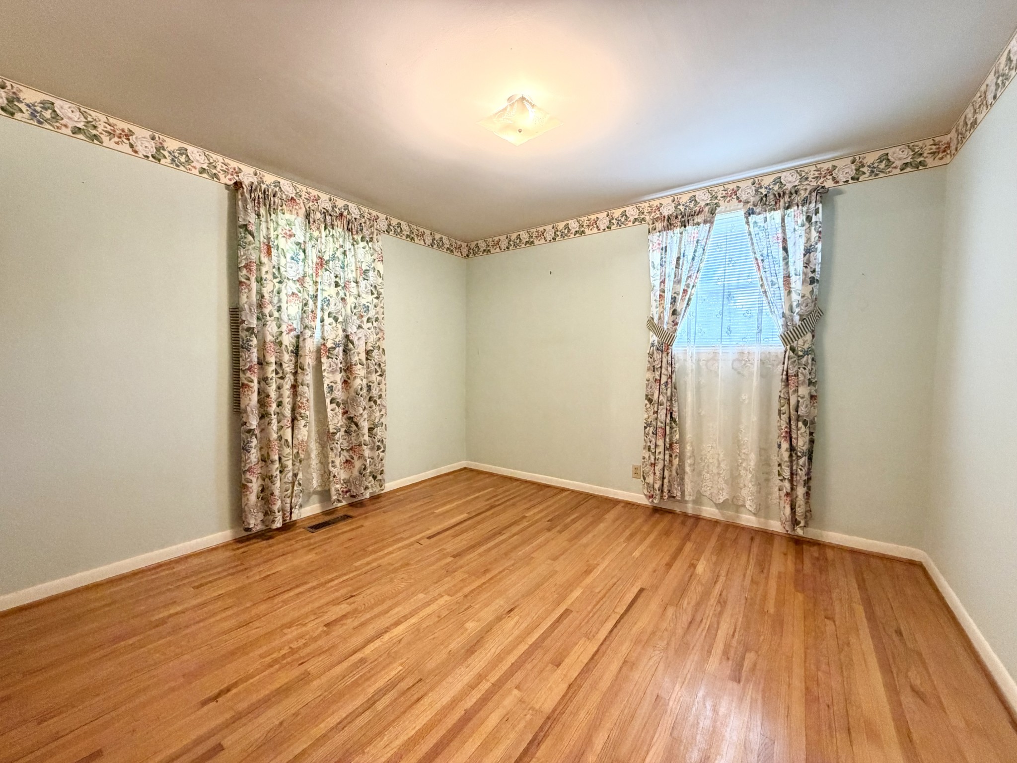 202 Charlemagne Boulevard Clarksville TN 37042