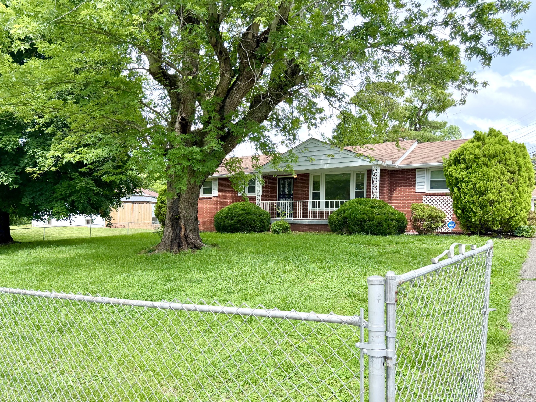 202 Charlemagne Boulevard Clarksville TN 37042