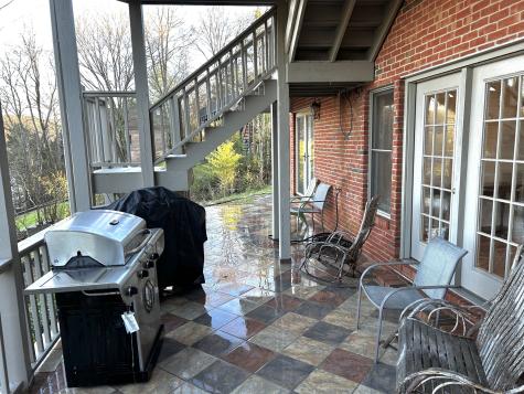 211 Coopers Cove Lynchburg TN 37352