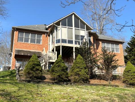 211 Coopers Cove Lynchburg TN 37352