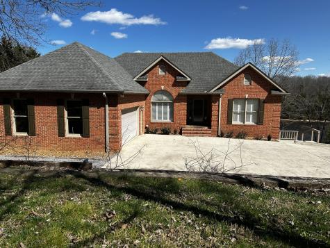211 Coopers Cove Lynchburg TN 37352
