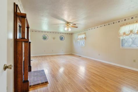 161 Circle Drive Mc Ewen TN 37101