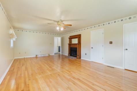 161 Circle Drive Mc Ewen TN 37101