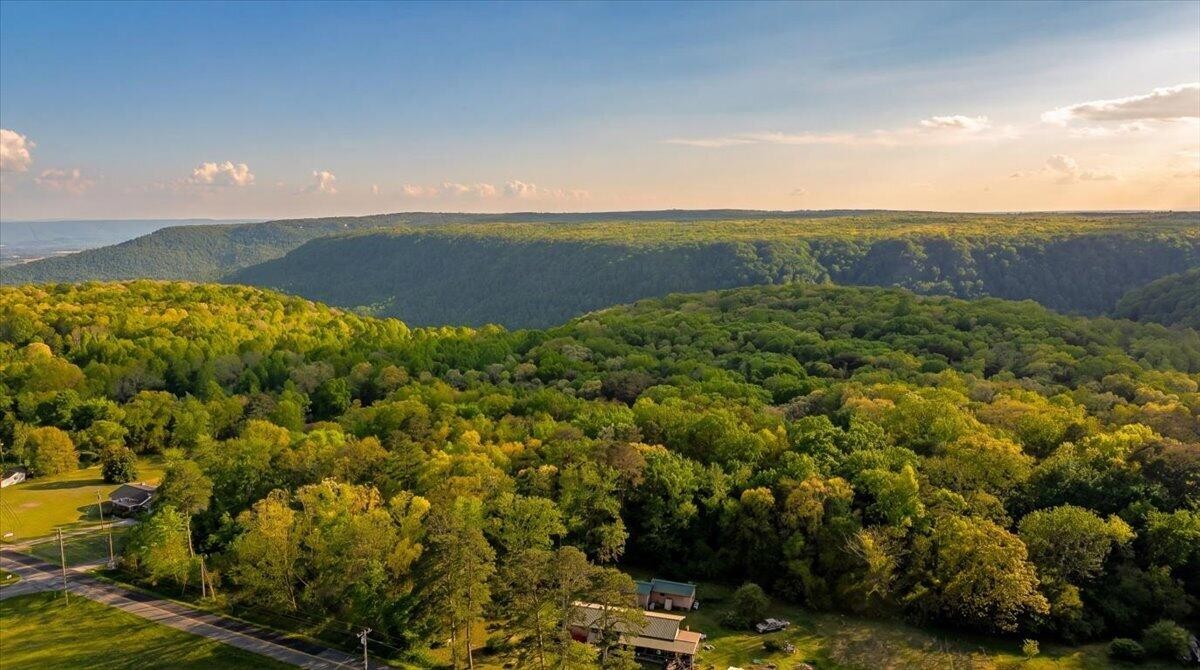 0 Sequatchie Mountain Road Sequatchie TN 37374
