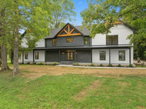 102 Cayce Valley Drive Columbia TN 38401