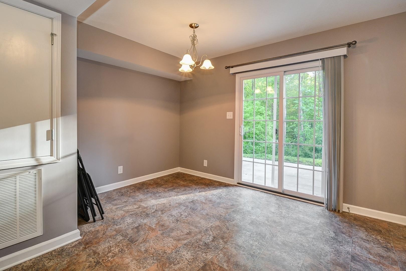 2256C Mccormick Clarksville TN 37040