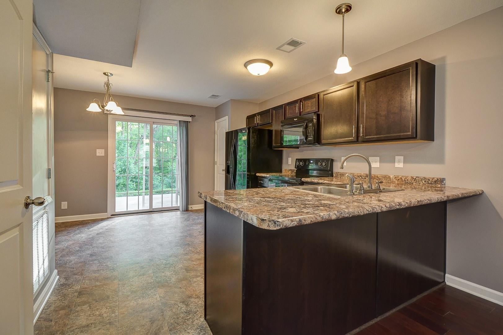 2256C Mccormick Clarksville TN 37040
