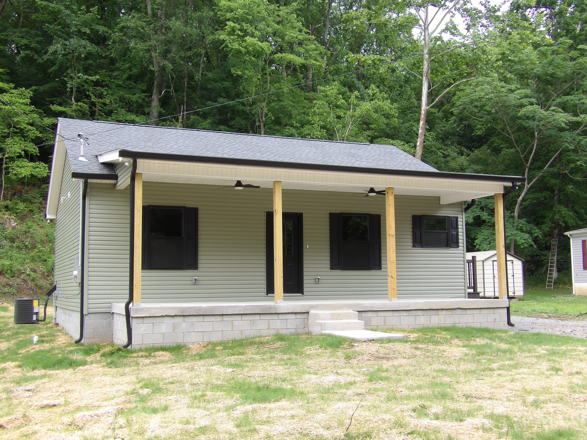 302 W Richland Avenue Waverly TN 37185