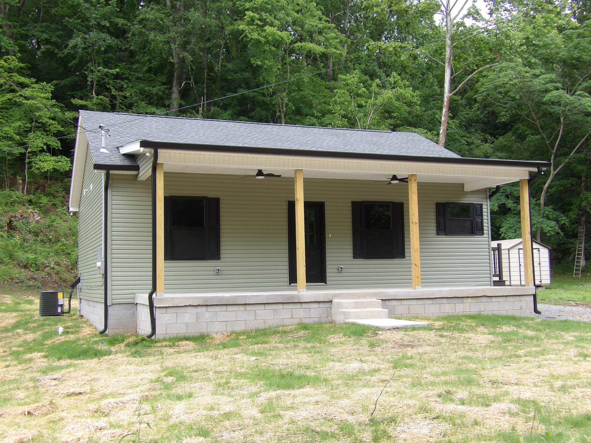 302 W Richland Avenue Waverly TN 37185