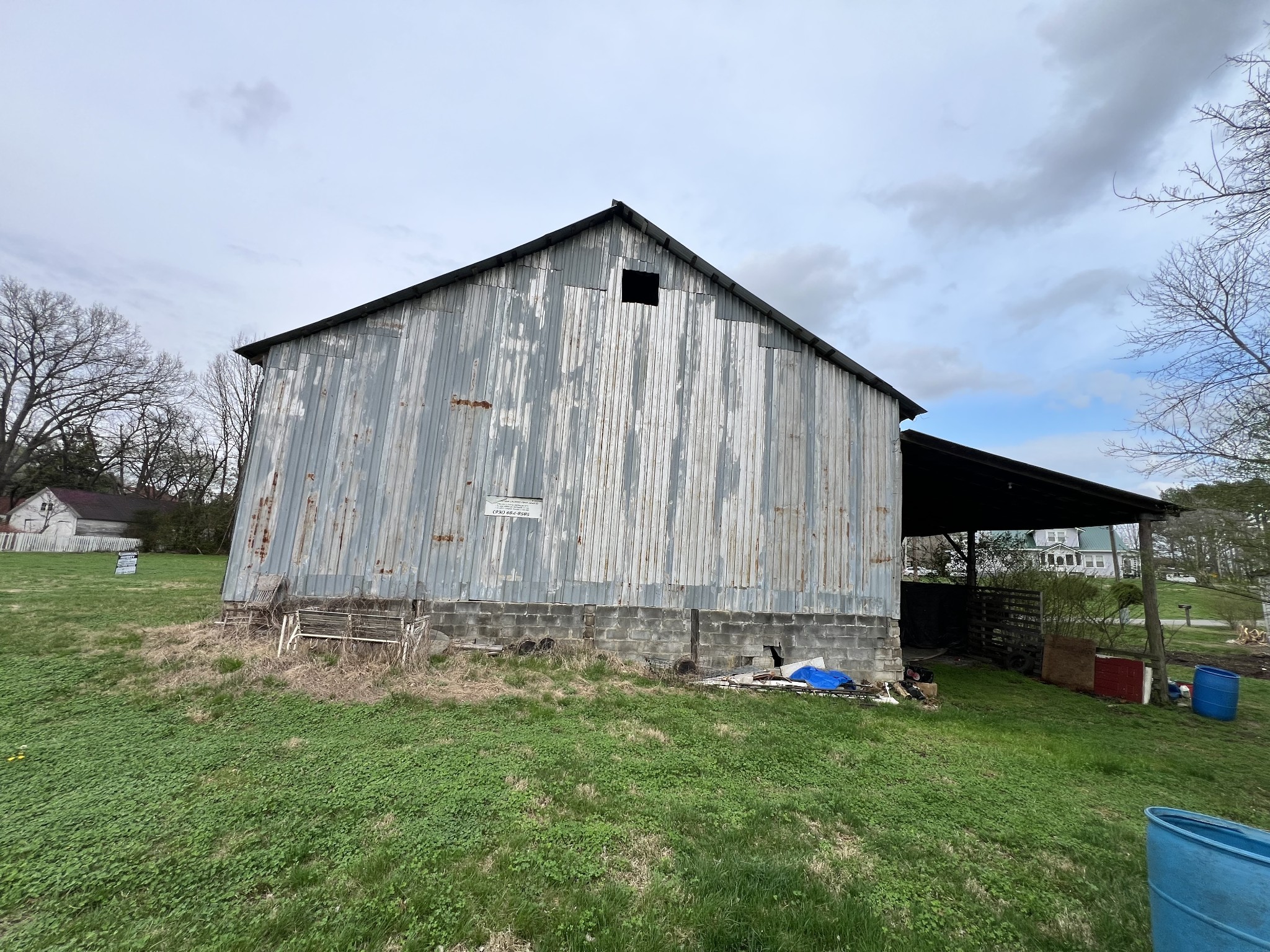 108 Hinkle Hill St, E Bell Buckle TN 37020