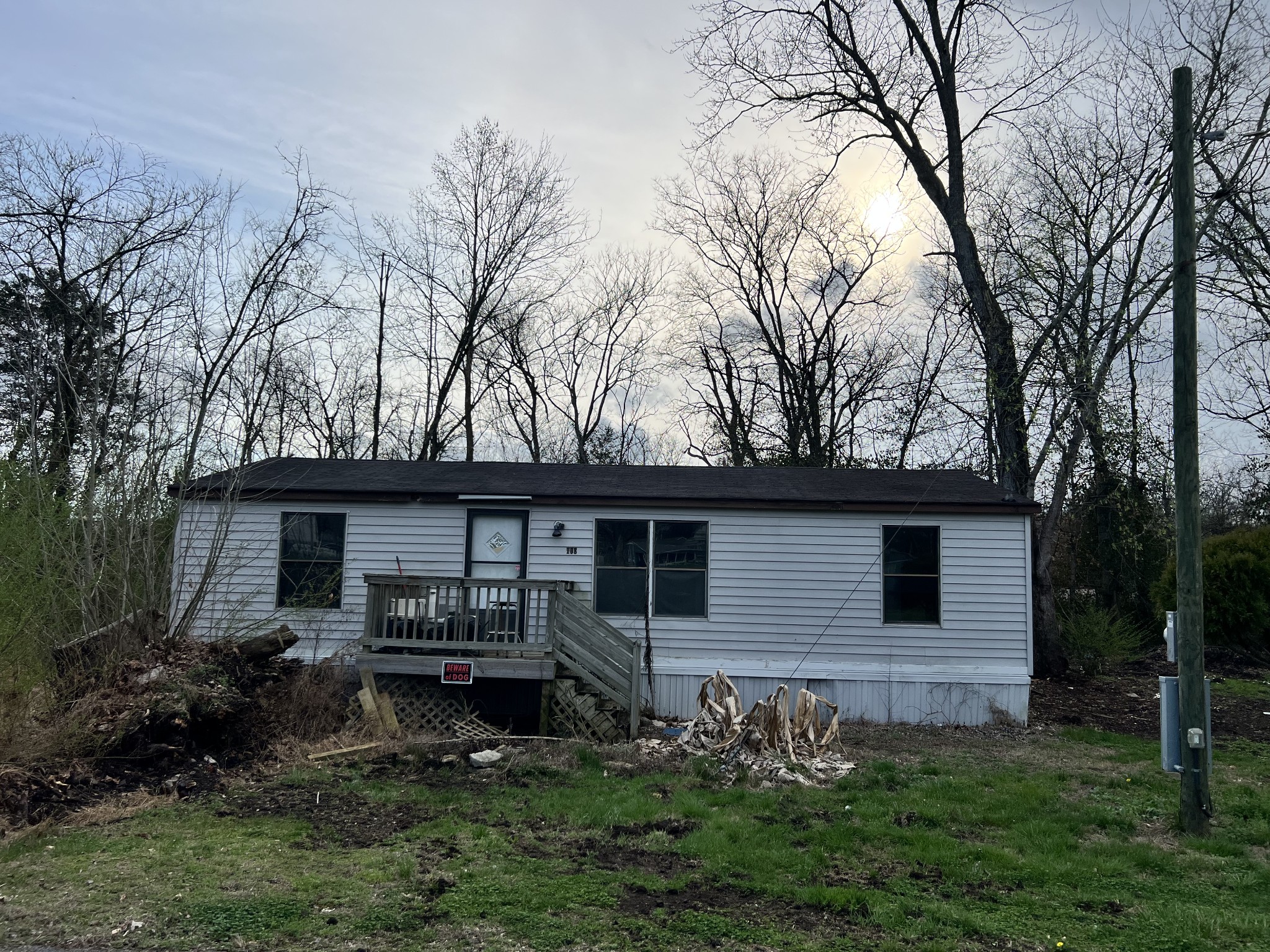 108 Hinkle Hill St, E Bell Buckle TN 37020