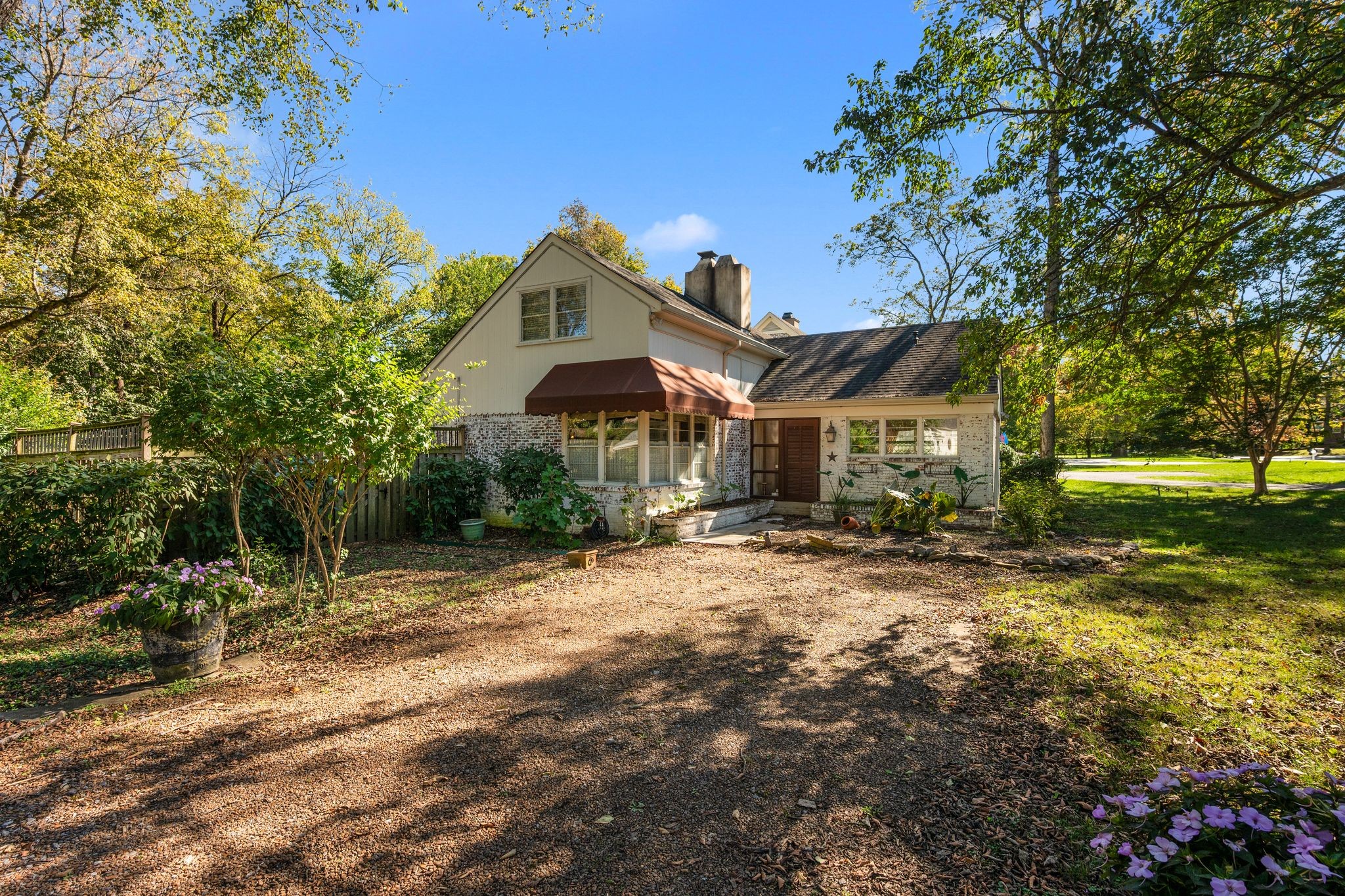 201 Brookfield Avenue Nashville TN 37205
