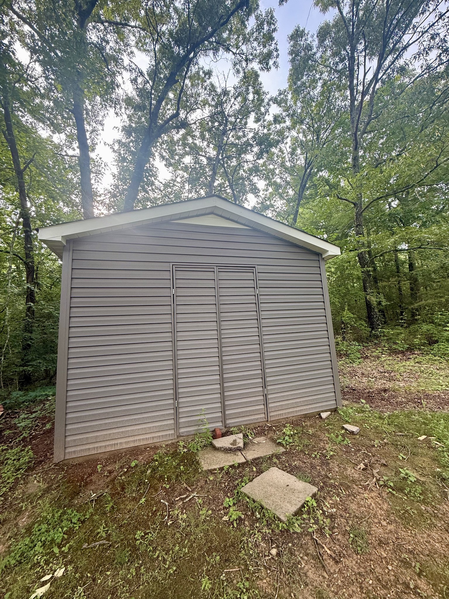 43 Hawthorne Dr, N Lawrenceburg TN 38464
