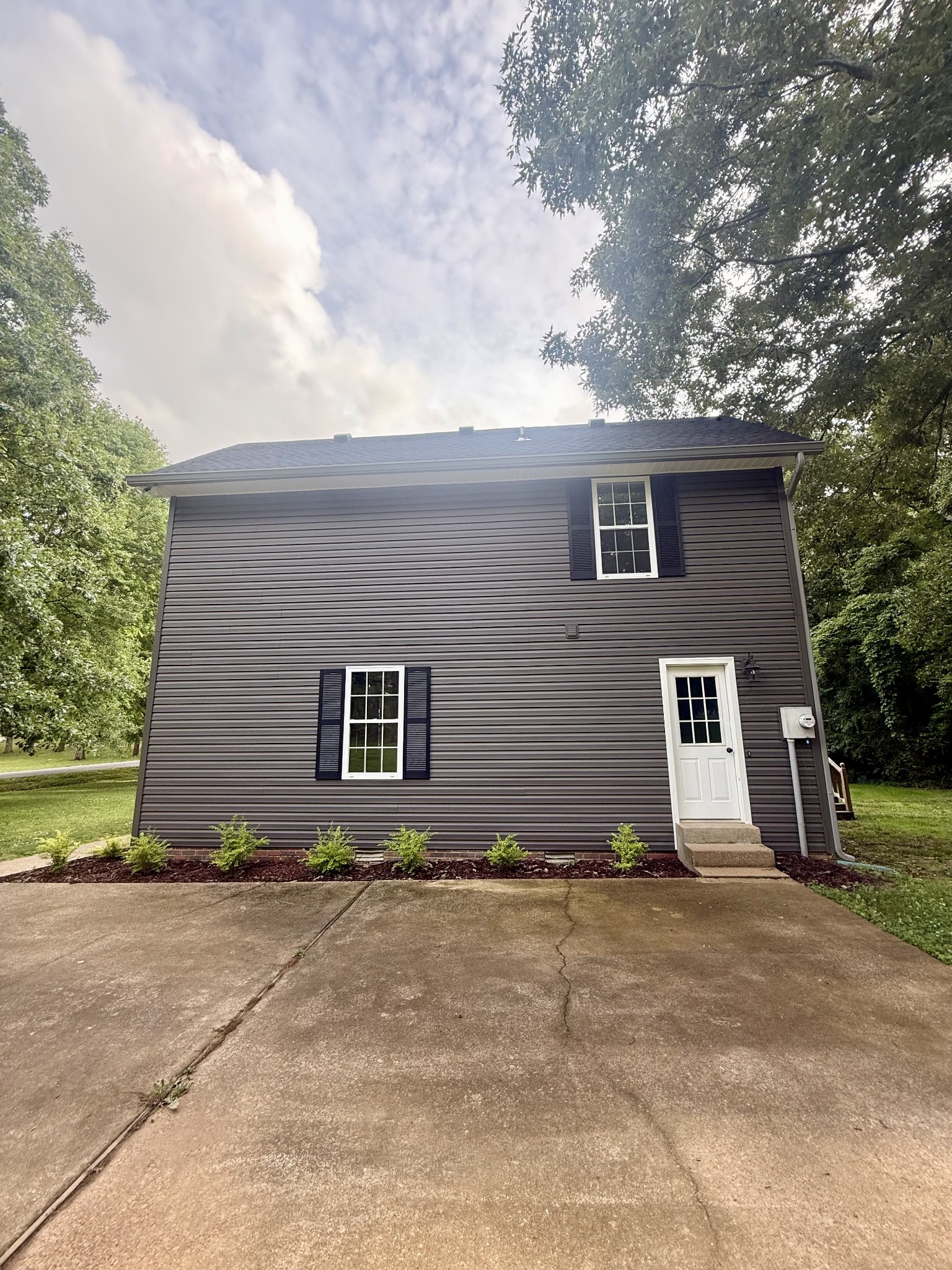 43 Hawthorne Dr, N Lawrenceburg TN 38464