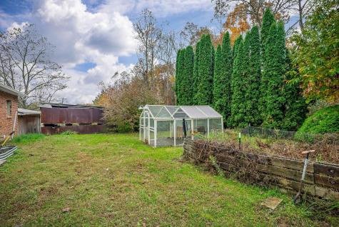 345 J W Farris Drive Sparta TN 38583