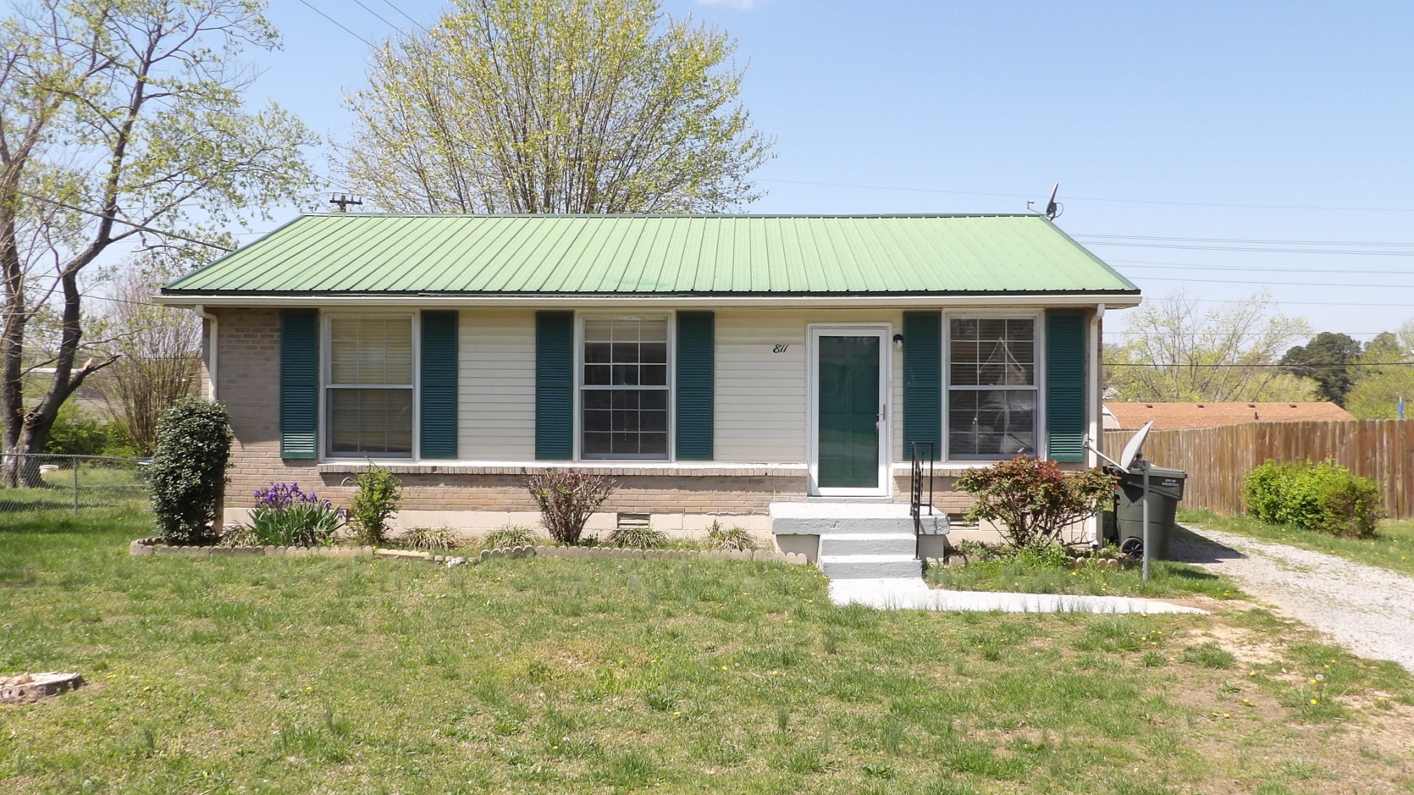 811 Perry Drive Springfield TN 37172
