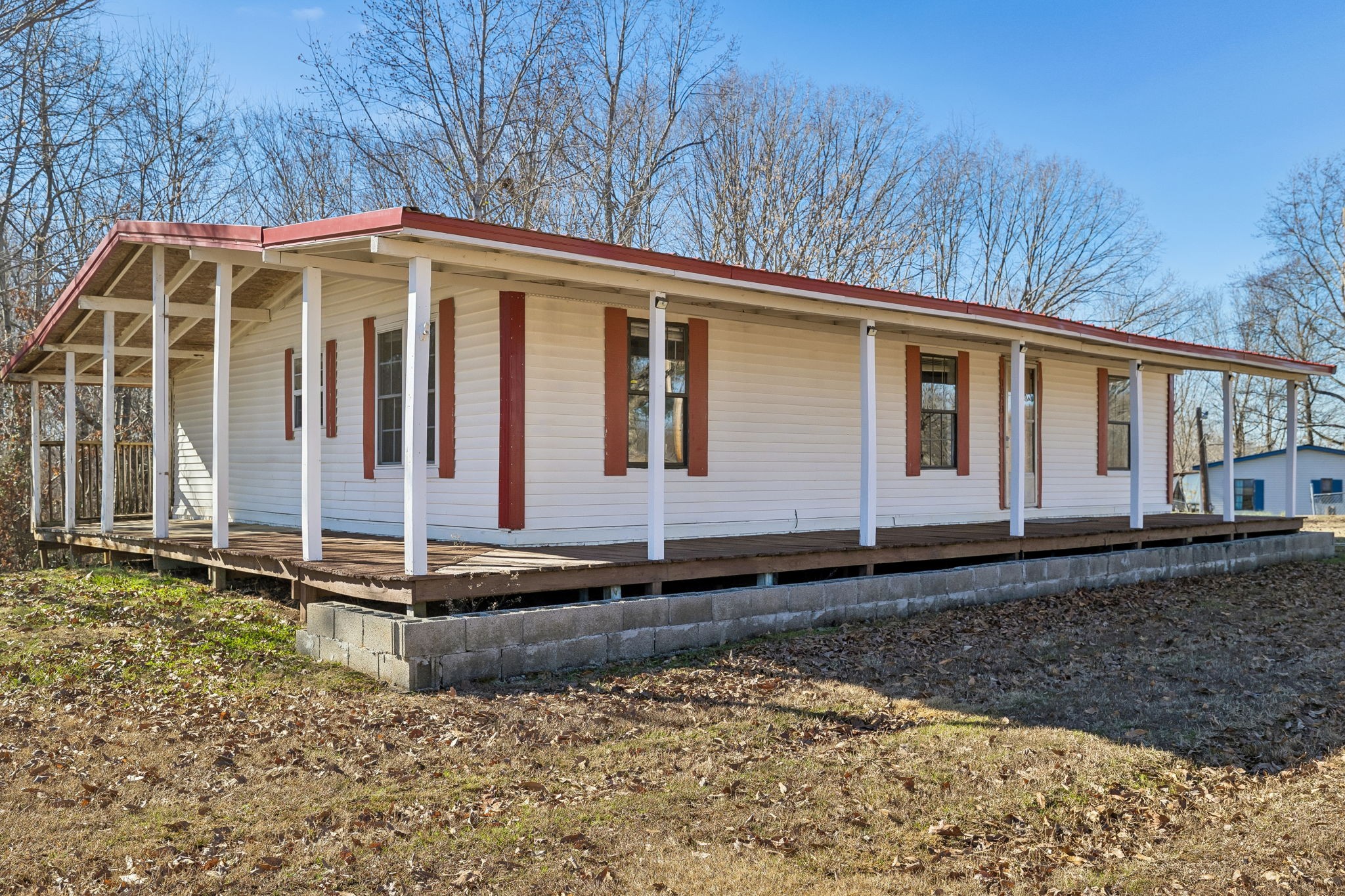 1053 Pack Road White Bluff TN 37187