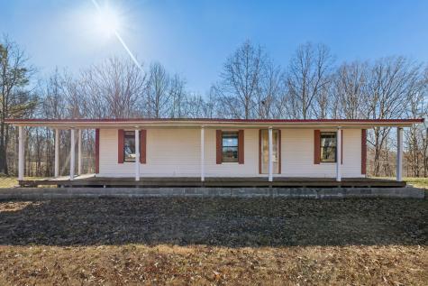 1053 Pack Road White Bluff TN 37187