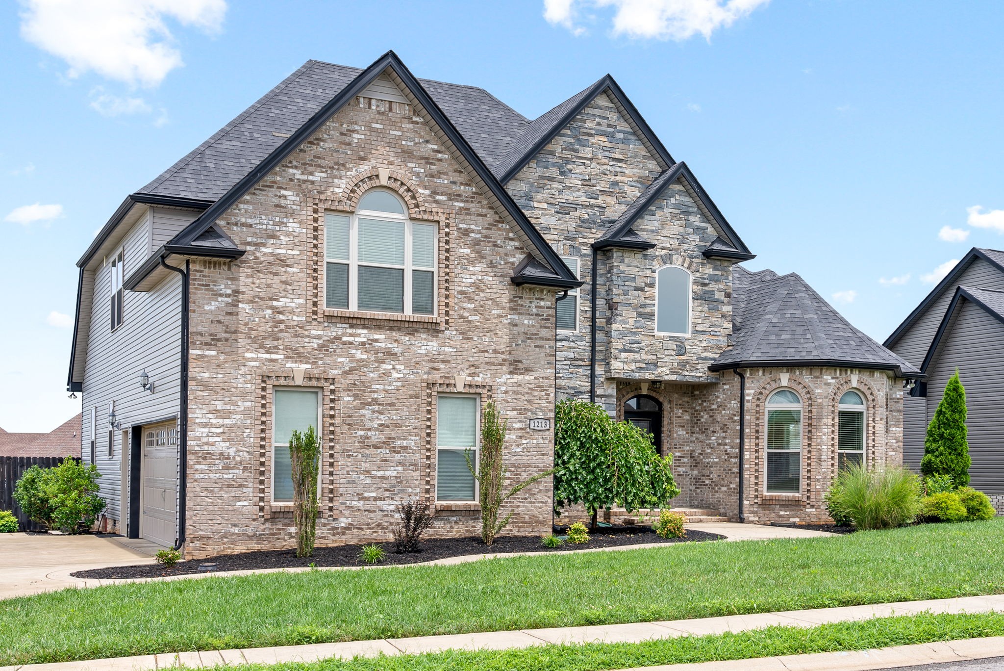 1213 Juniper Pass Clarksville TN 37043