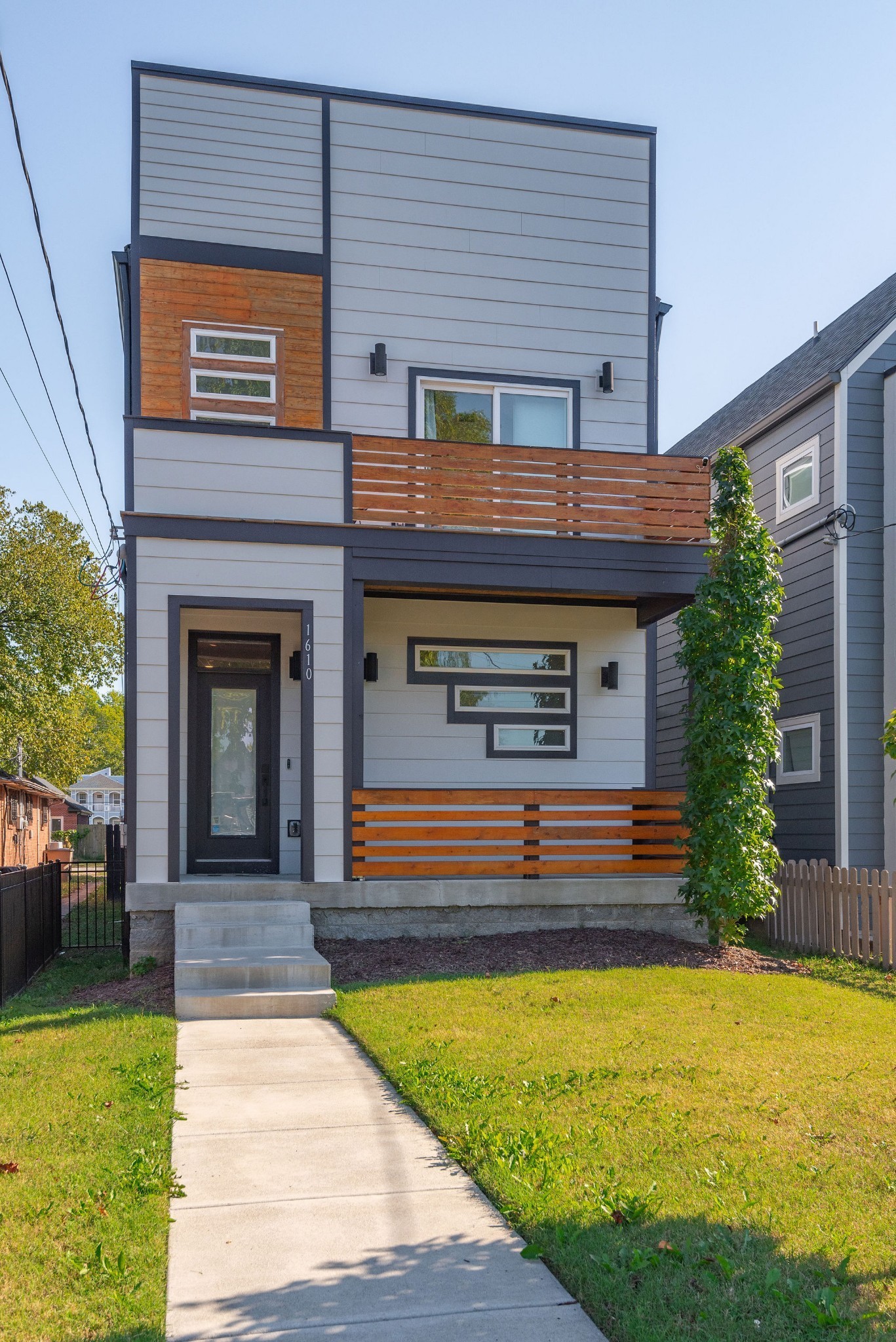 1610 16th Ave, N Nashville TN 37208