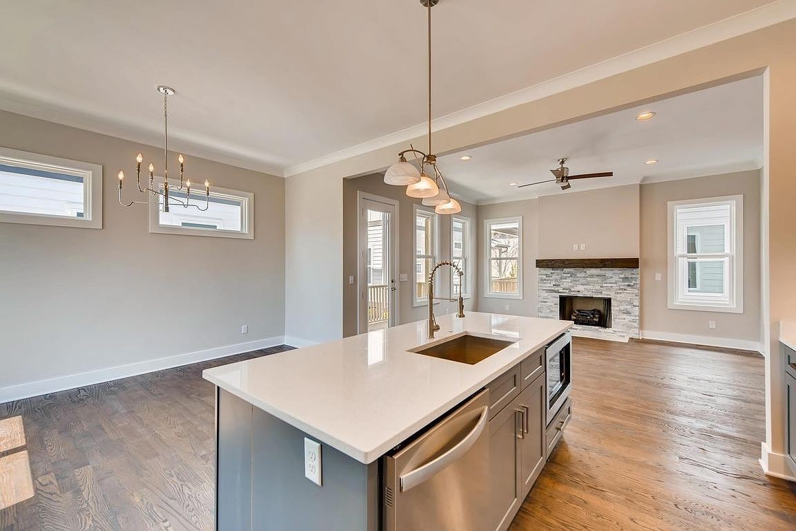 1217 14th Ave, S Nashville TN 37212