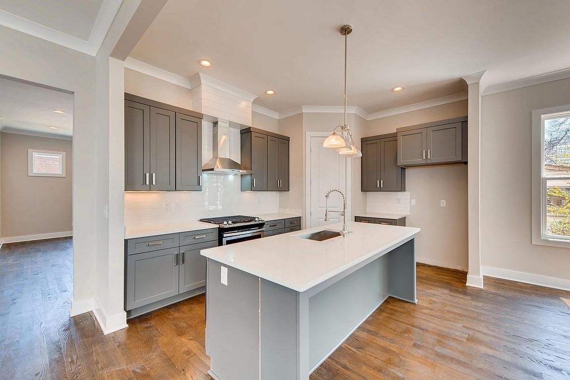 1217 14th Ave, S Nashville TN 37212