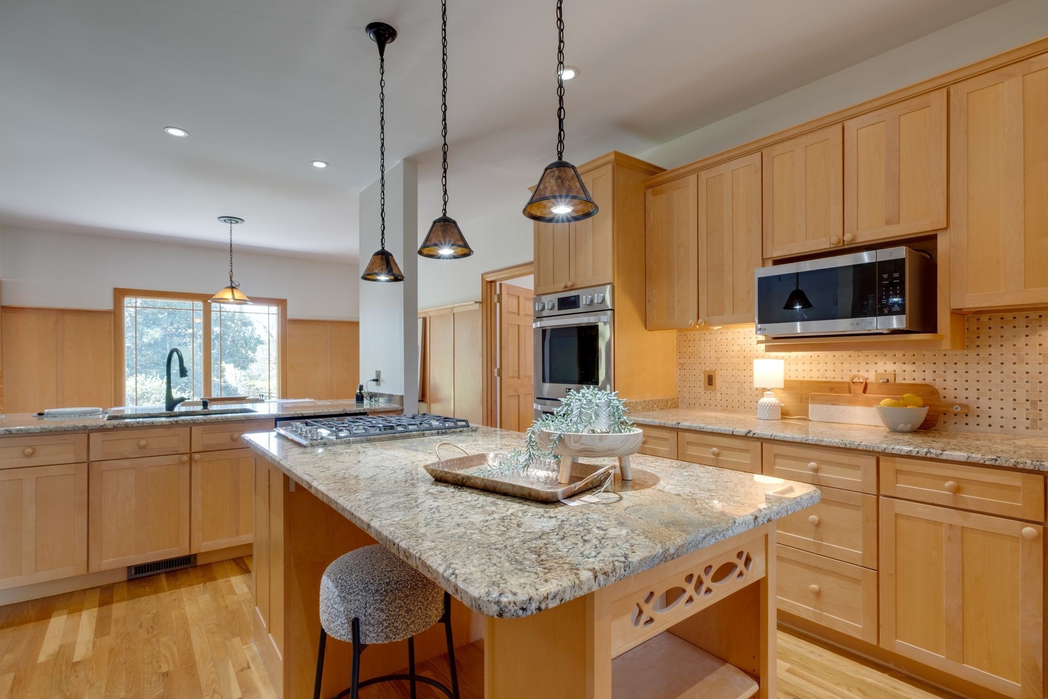 1249 White Road Bon Aqua TN 37025