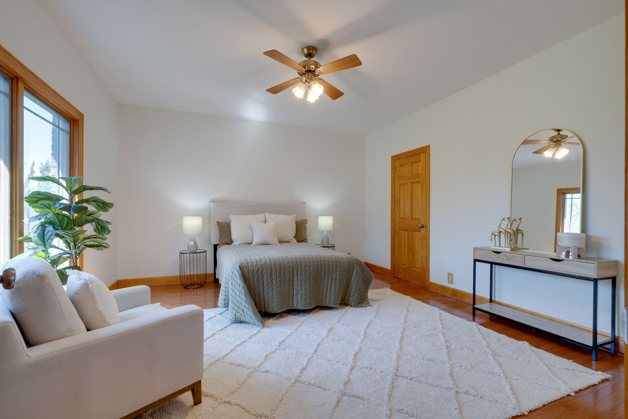 1249 White Road Bon Aqua TN 37025