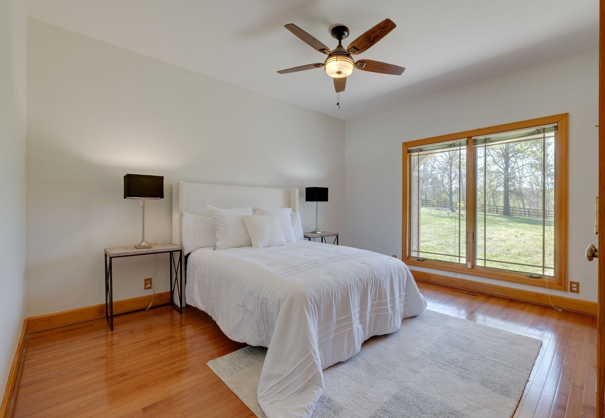 1249 White Road Bon Aqua TN 37025