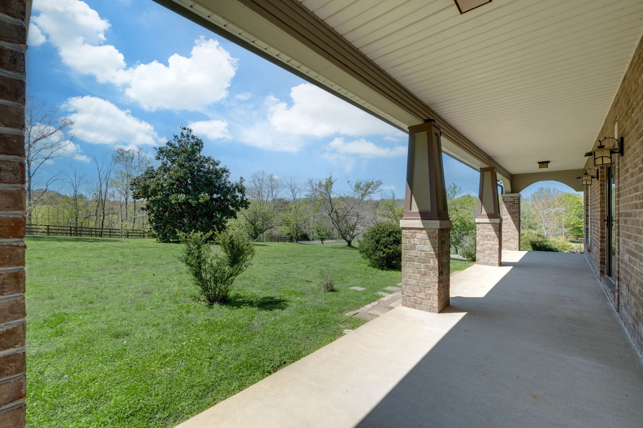 1249 White Road Bon Aqua TN 37025