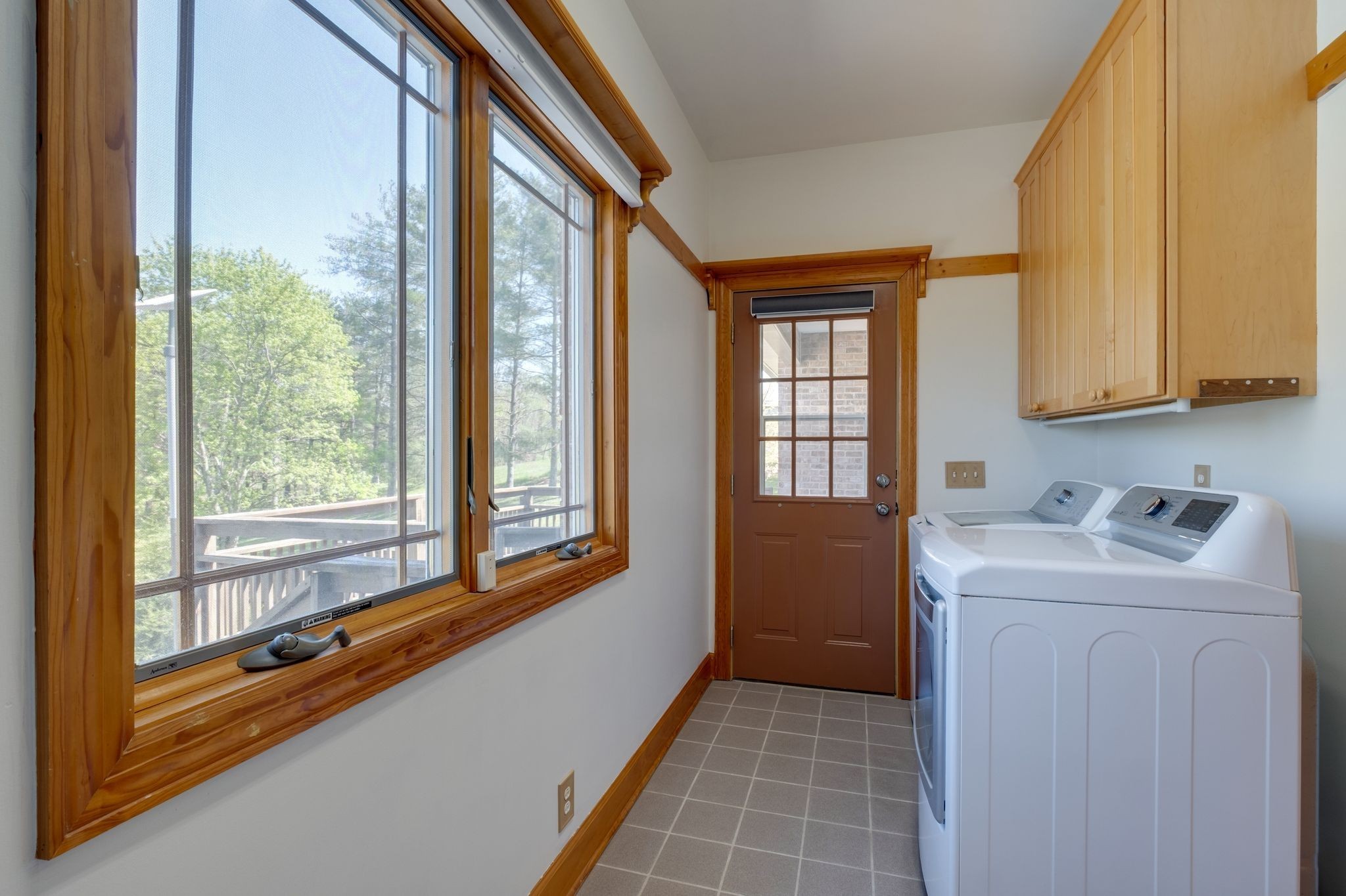 1249 White Road Bon Aqua TN 37025