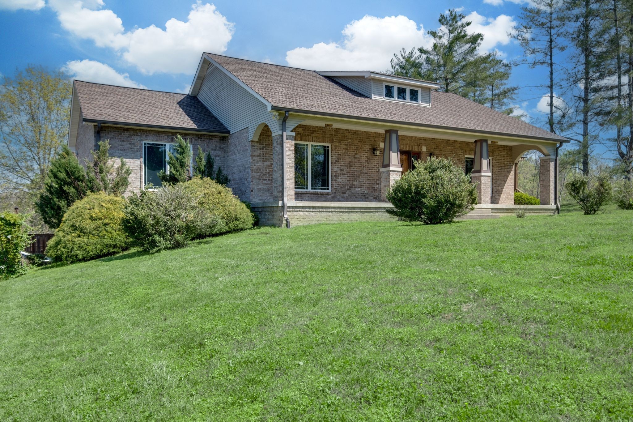 1249 White Road Bon Aqua TN 37025