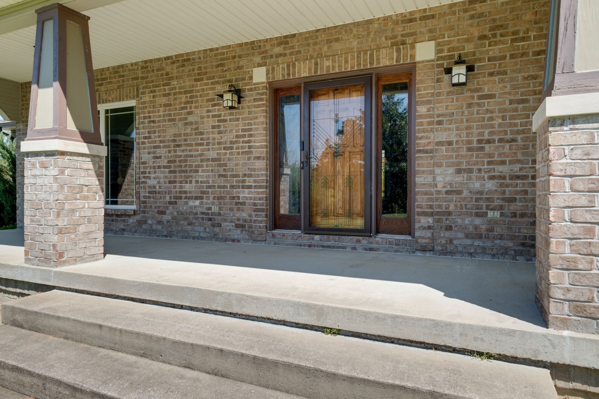 1249 White Road Bon Aqua TN 37025
