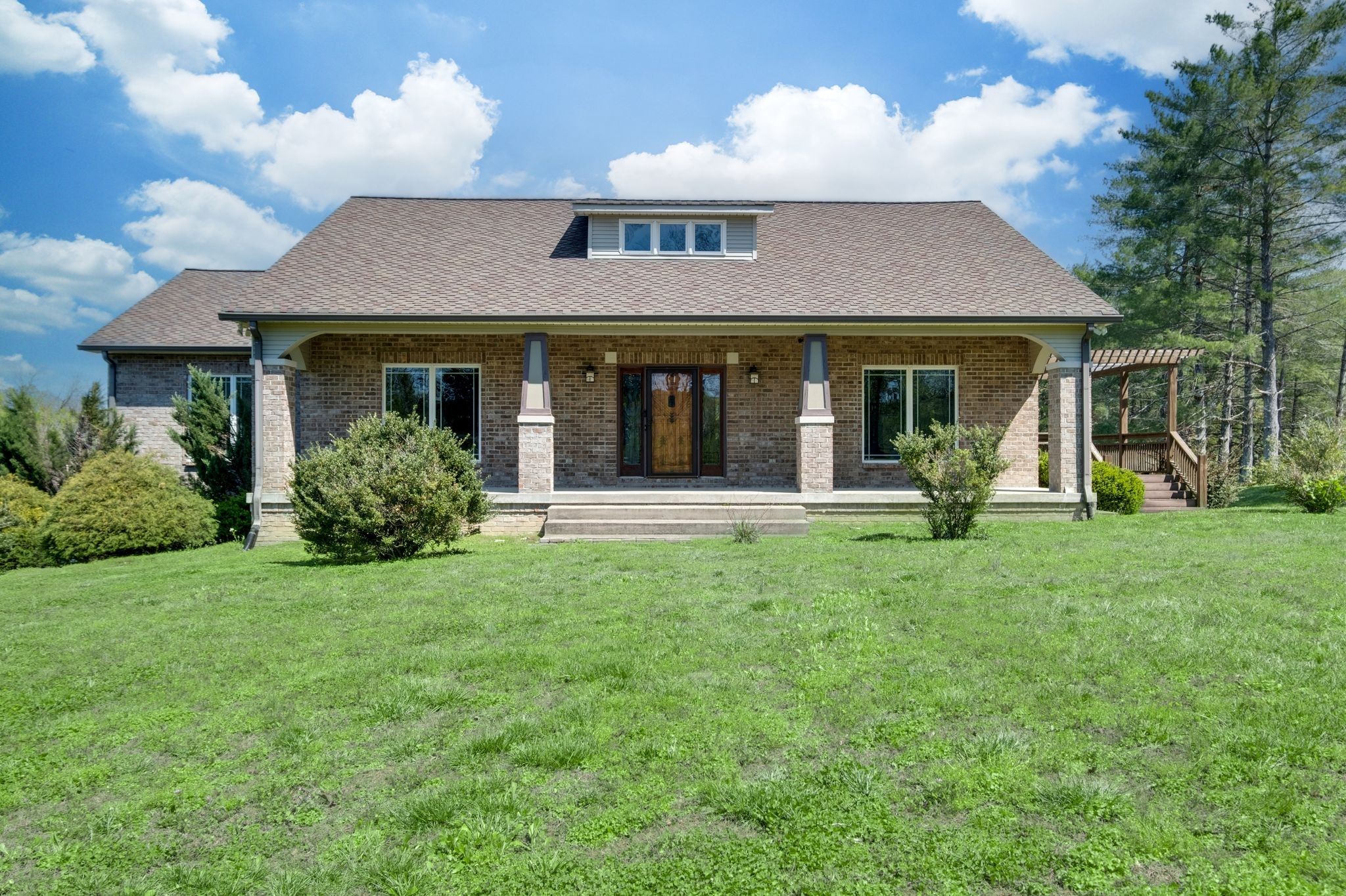 1249 White Road Bon Aqua TN 37025