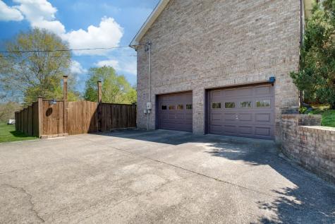 1249 White Road Bon Aqua TN 37025