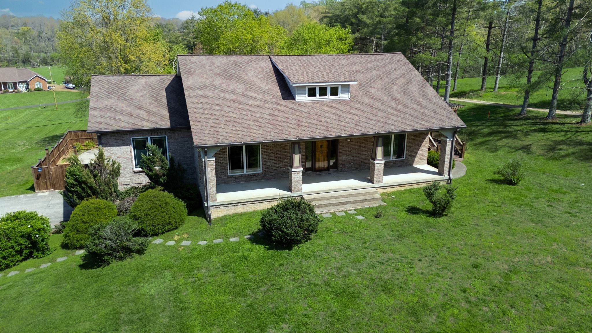 1249 White Road Bon Aqua TN 37025