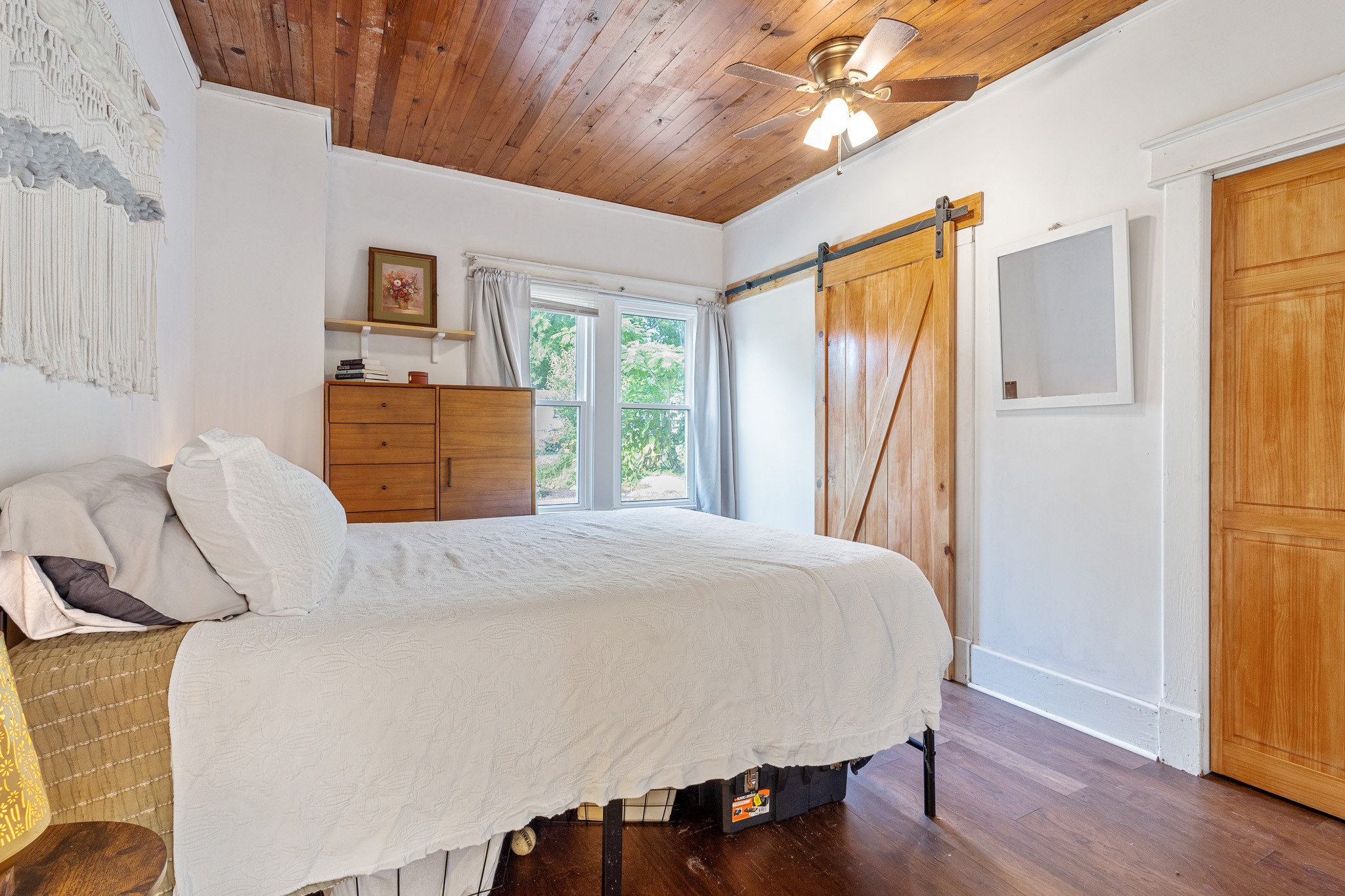 1812 Elizabeth Road Nashville TN 37218