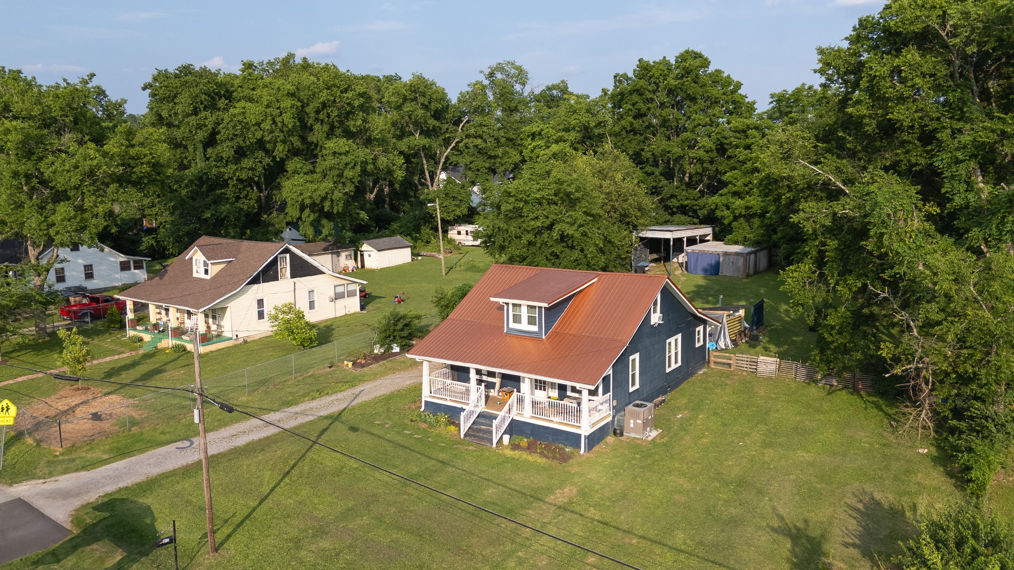1812 Elizabeth Road Nashville TN 37218