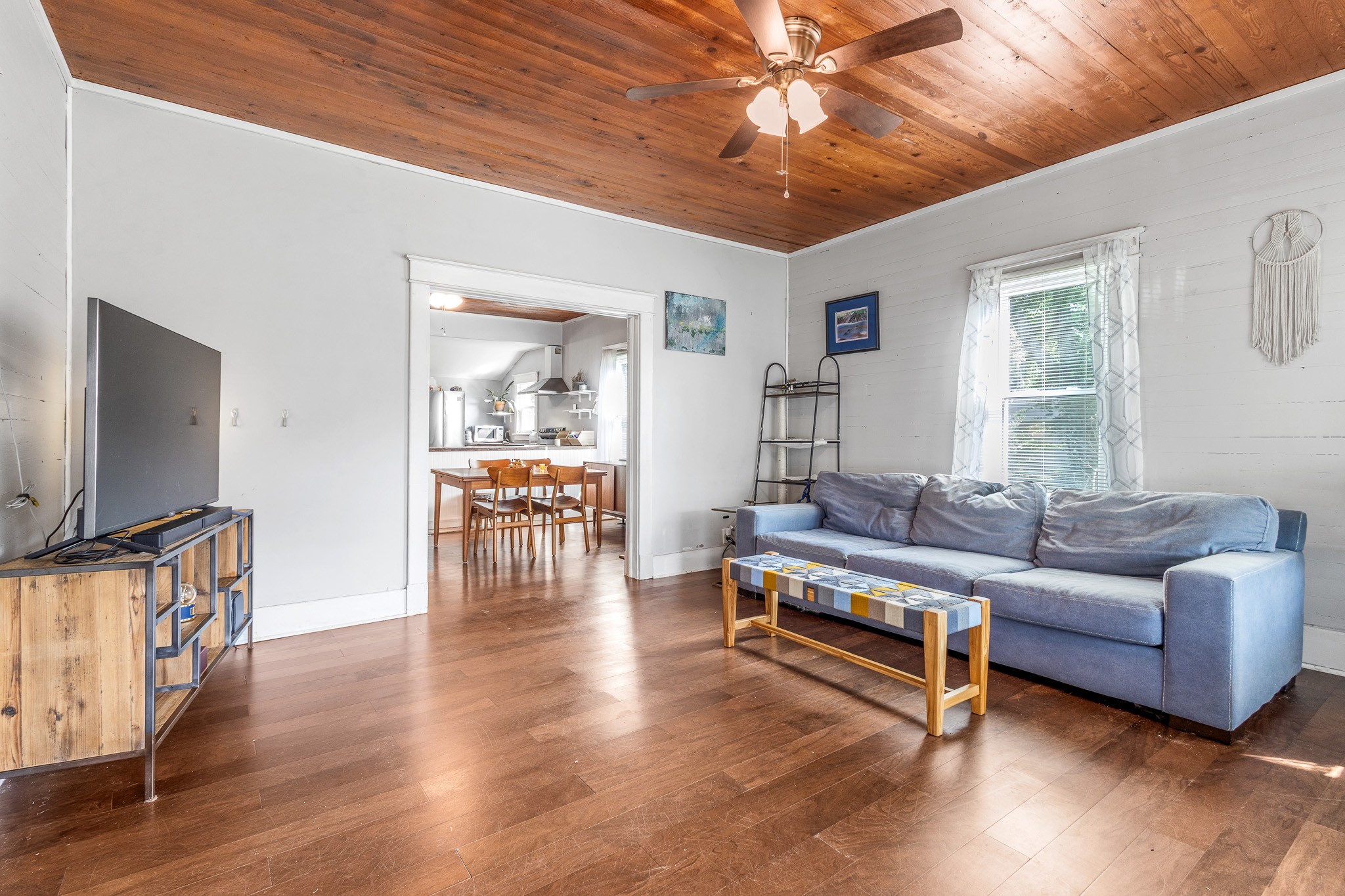 1812 Elizabeth Road Nashville TN 37218