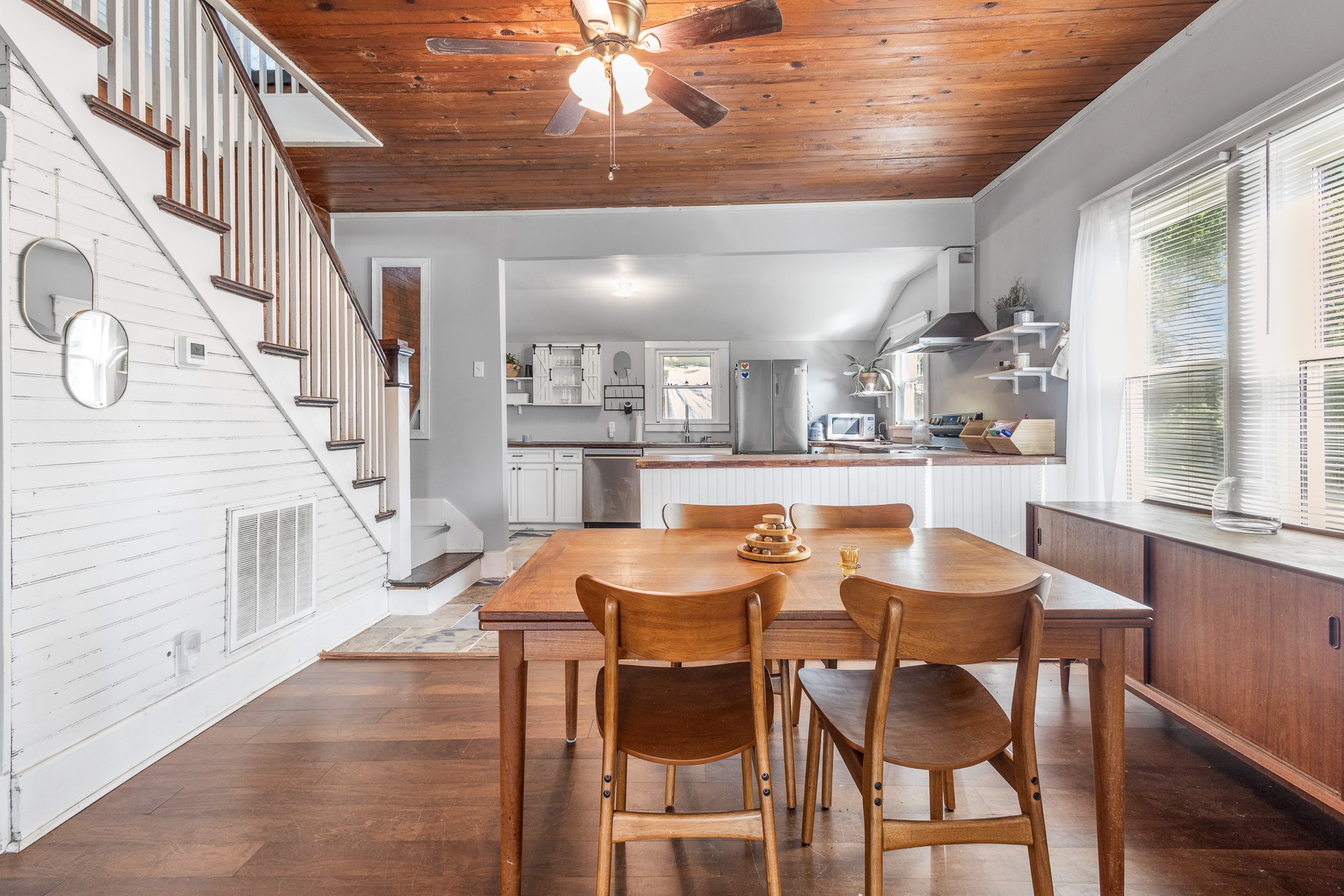 1812 Elizabeth Road Nashville TN 37218