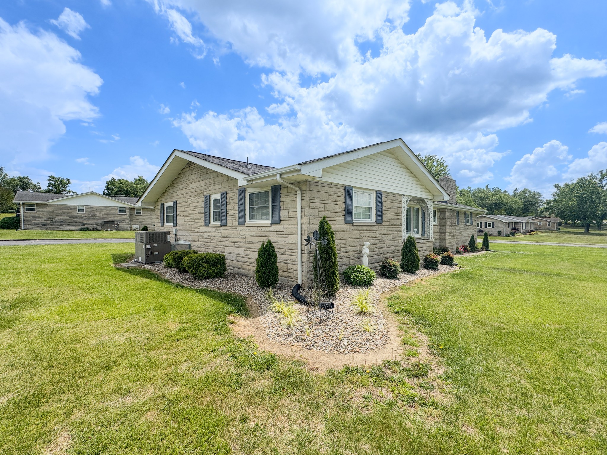 1406 Ellington Drive Lafayette TN 37083