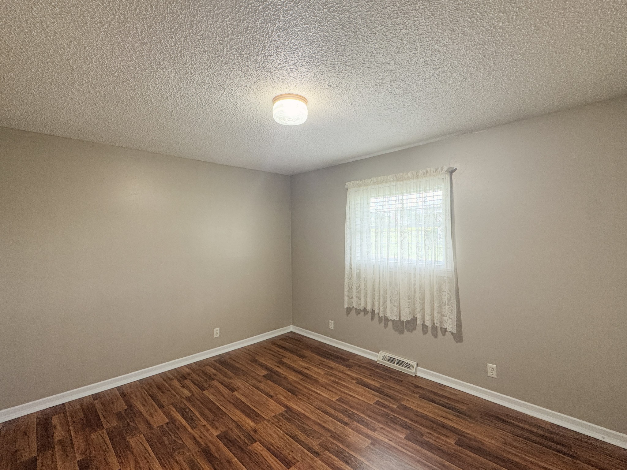1406 Ellington Drive Lafayette TN 37083