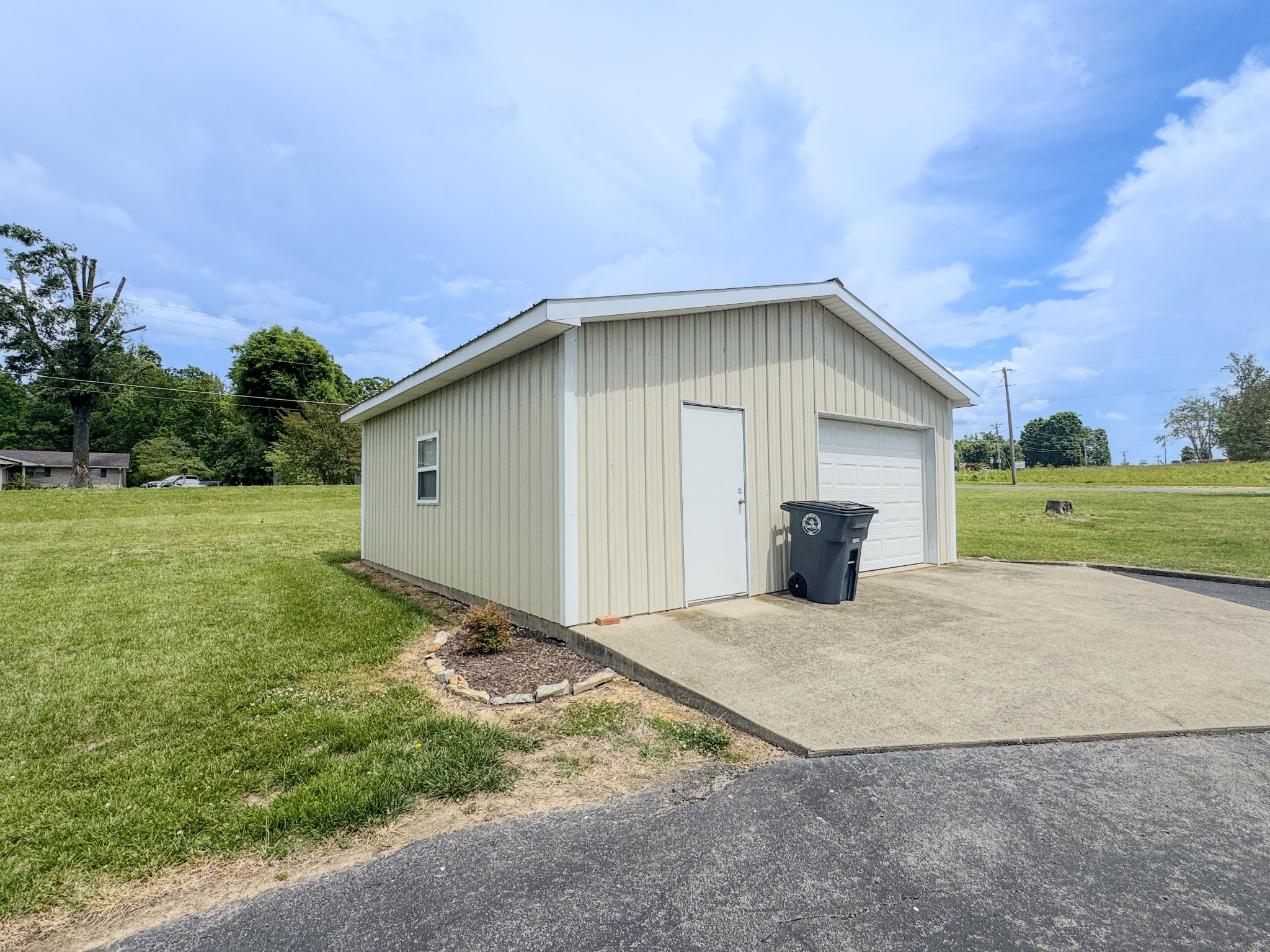 1406 Ellington Drive Lafayette TN 37083