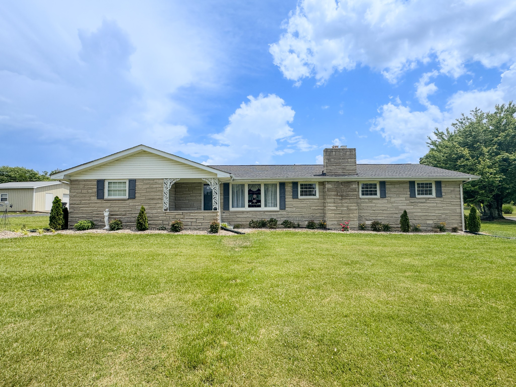 1406 Ellington Drive Lafayette TN 37083