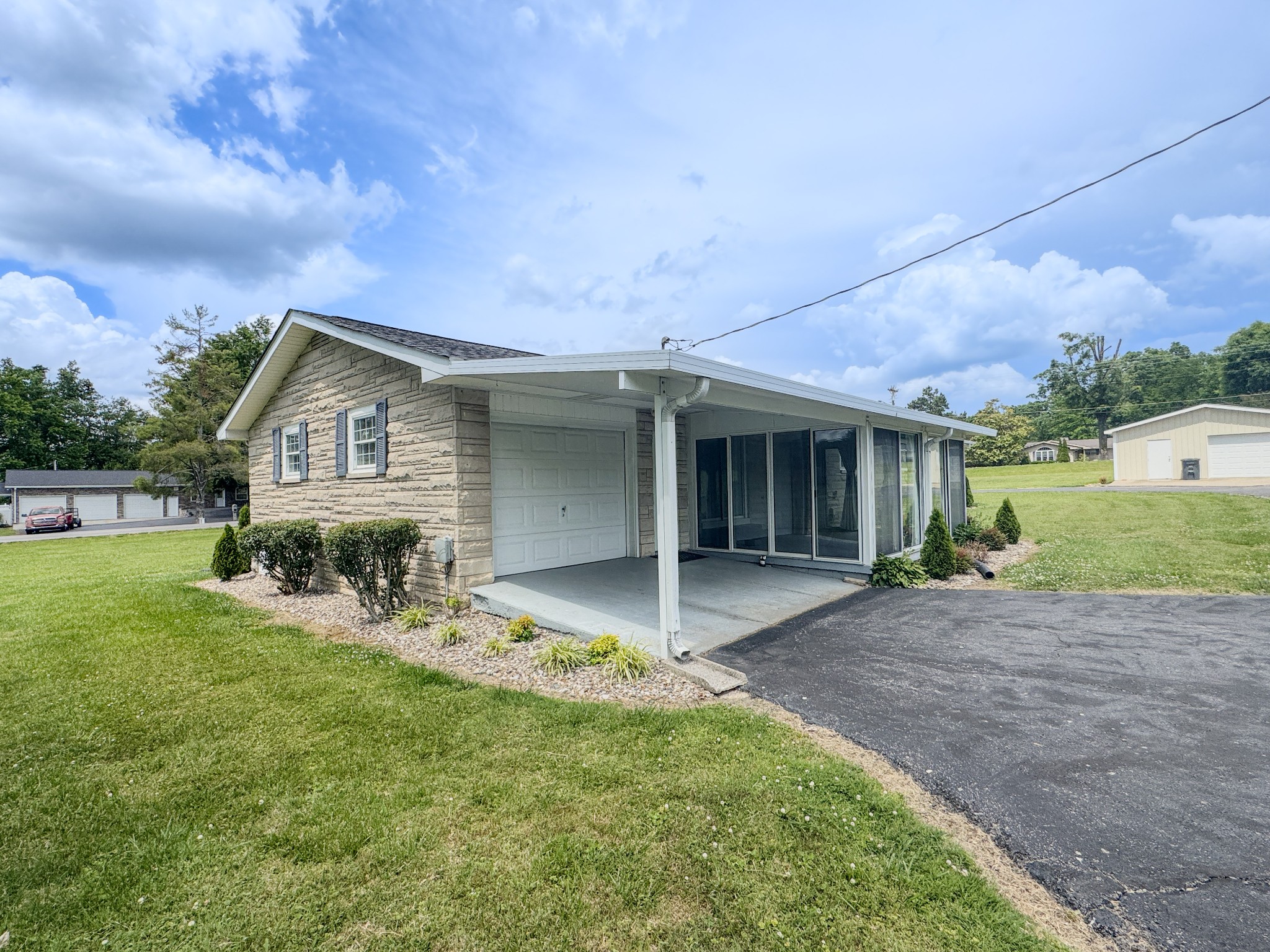 1406 Ellington Drive Lafayette TN 37083