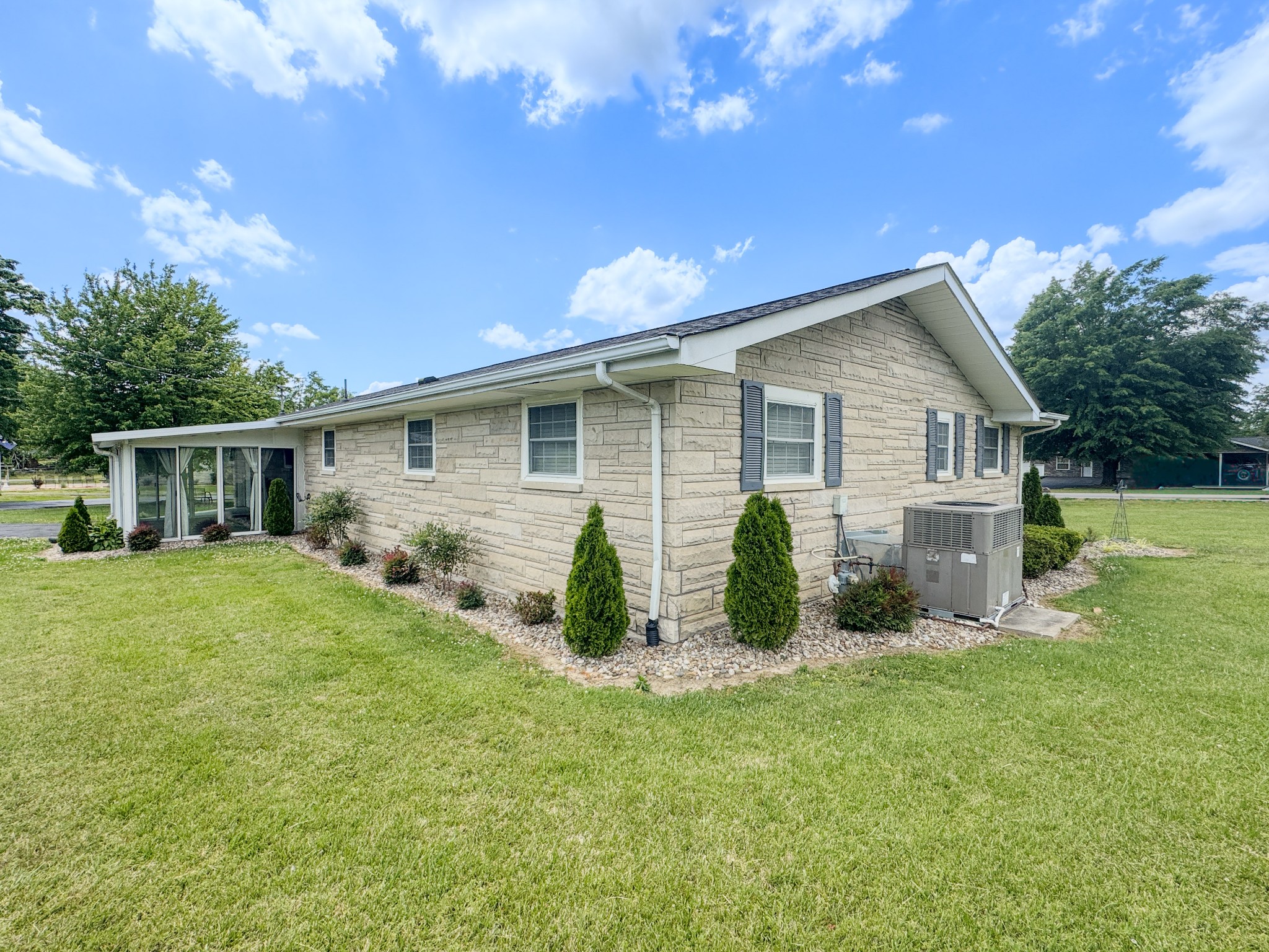 1406 Ellington Drive Lafayette TN 37083