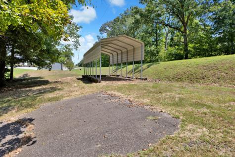 123 Lower Roans Creek Road Linden TN 37096