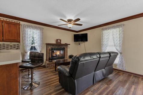 123 Lower Roans Creek Road Linden TN 37096